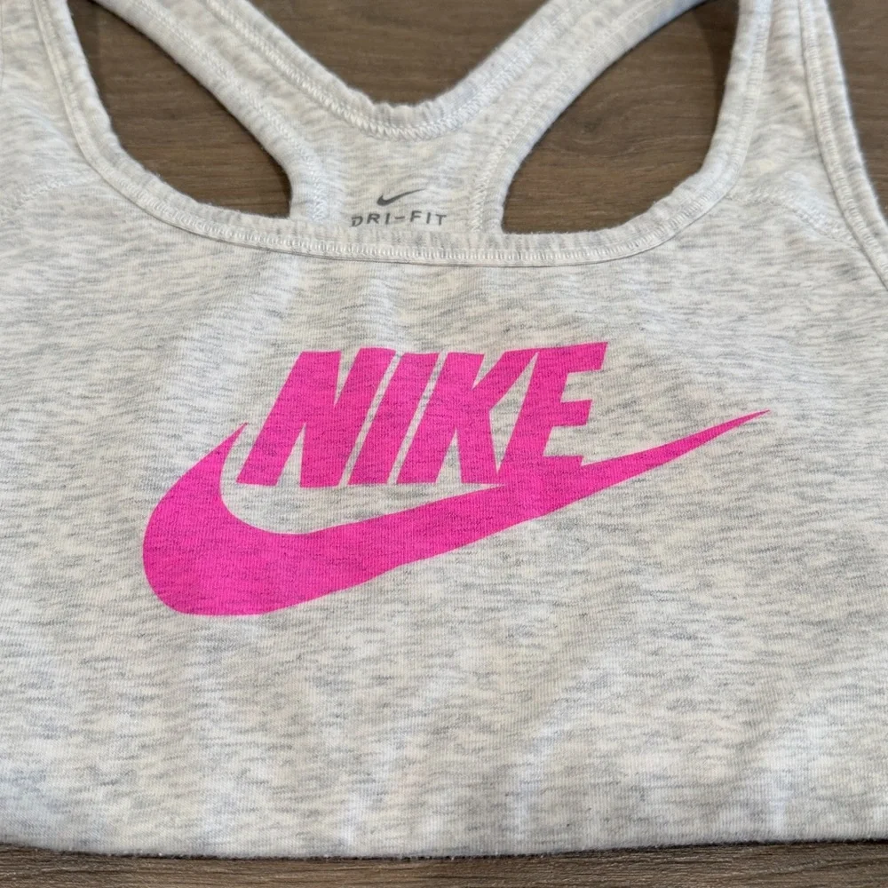 NIKE GIRLS Heather Gray Hot Pink Logo Pullover Racerback Active Sports‎ Bra Sz L
